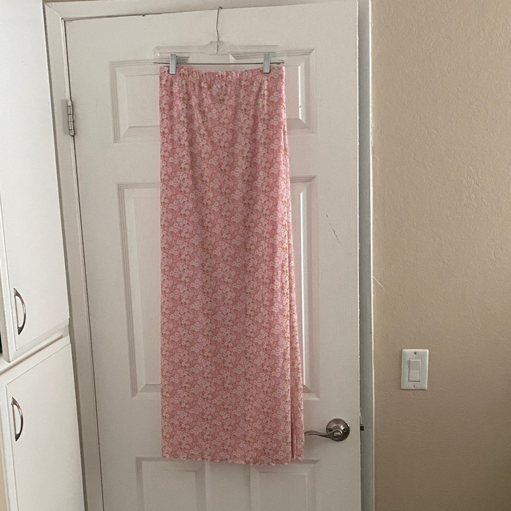 NWT Forever 21 Pink Floral Maxi Skirt